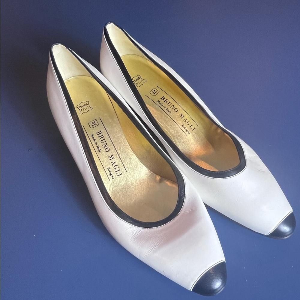 Like new!  Bruno Magli Women's Black and White  pumps